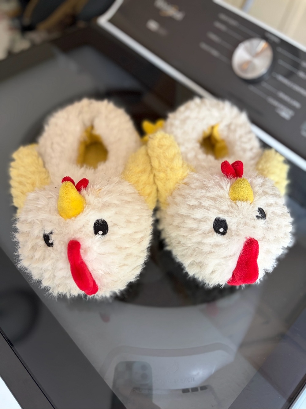 wonder nation Plush Chick Slippers in Cream, Yellow & Red